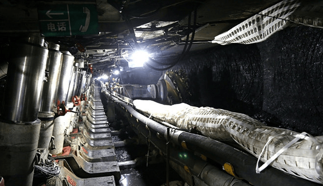 煤柱回收场景-巷道与支护