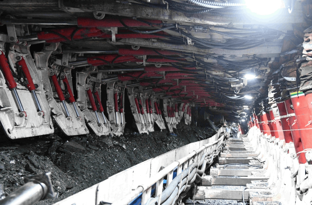 矿内支架与生产设施